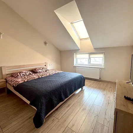 з паркомісцем Apartman *