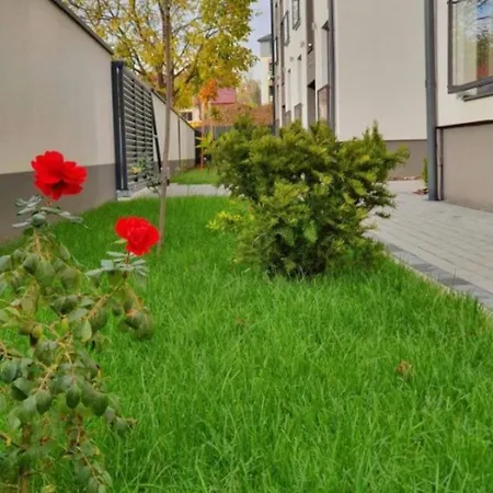 з паркомісцем Apartman *