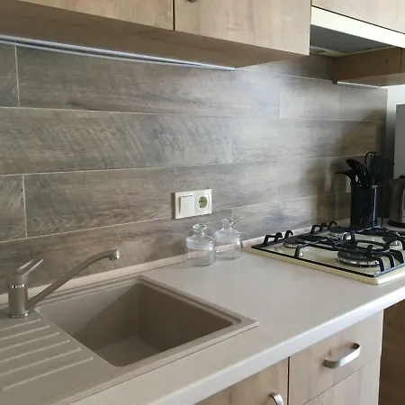 Апартаменты з паркомісцем *