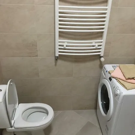 з паркомісцем Uzhhorod